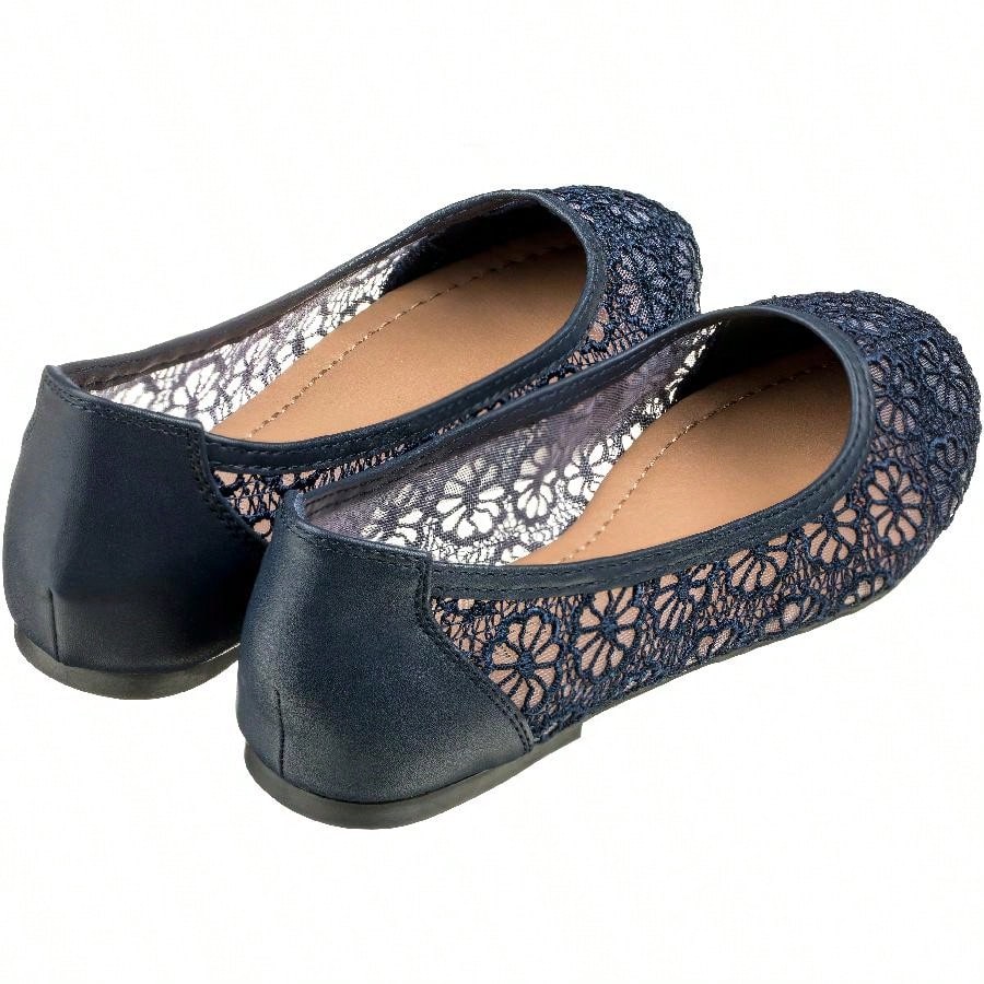 Women's Ballet Flats Cut Out Round Toe Slip On Floral Ballet Lace Flats Breathable Crochet Lace Ballet Flats