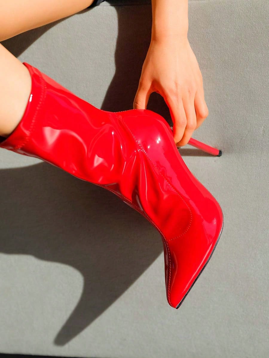 Women's Patent Leather PU Mid-Calf Boots Pointy Toe Side Zippe Fashion Comfy Sexy Kitten Heel Under The Knee Boots